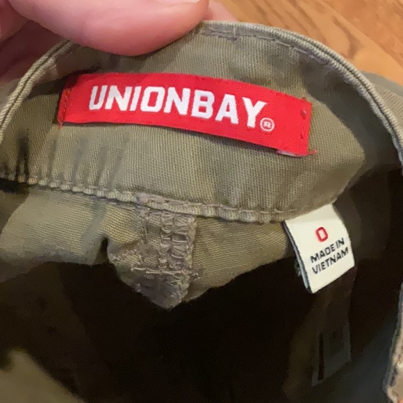 Union Bay khaki shorts - Picture 3 of 3